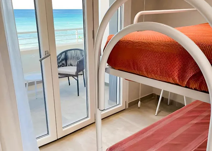 Aparthotel Hotiday Torre Lapillo 4*